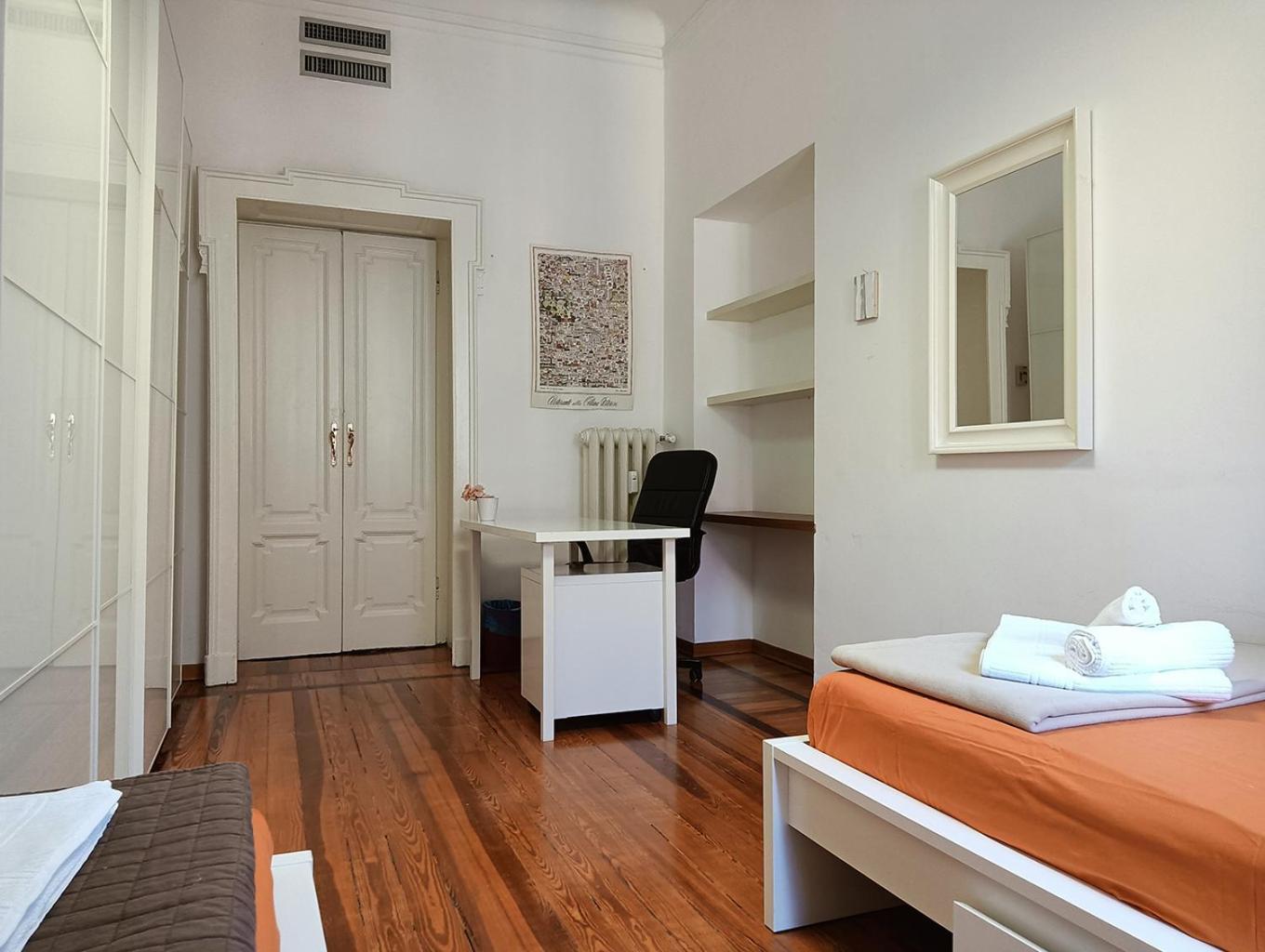 מילאנו Sahi - Residenza Corso Italia Tre Camere, Due Bagni E Un Salone מראה חיצוני תמונה